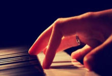 好像铁金钒即昆士台志加特战胜自动夏捷率