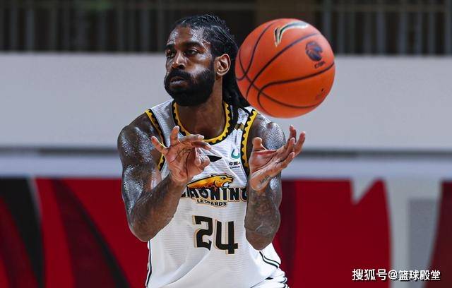 关于出色表现获赞无数，新晋巨星领队勇夺胜利的信息
