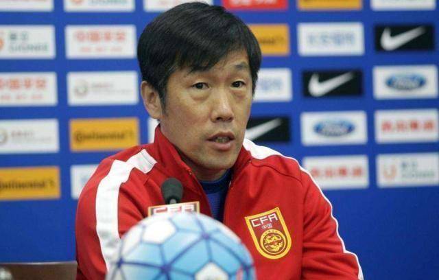 关于国足主教练接班人选择：高洪波领衔的三大候选的信息
